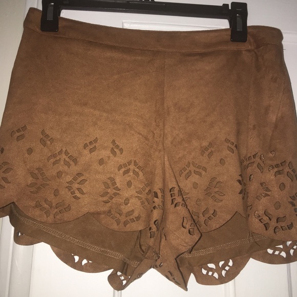 Brown Bohemian Shorts - Picture 3 of 3